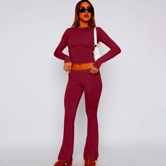 Red lounge set - Picture 2 of 3